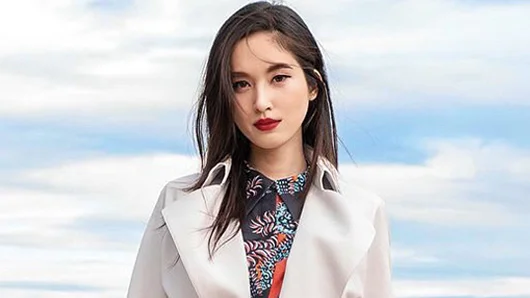 Phấn đấu cho cuộc sống của cô ấy